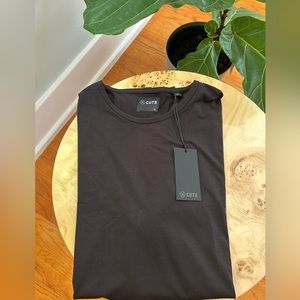NWT Men’s Cuts Black Split Hem Tee